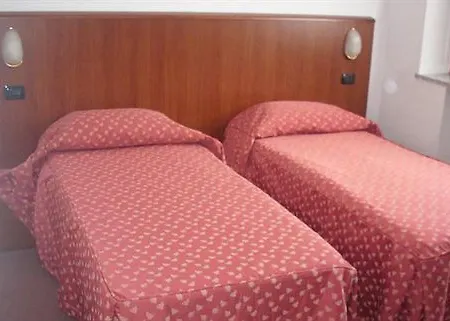 Fell Szálloda 3*